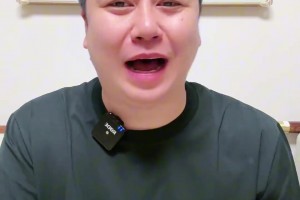 大史：范乔丹大幅降薪让火箭有了全额中产 可以去换个有3分的纯2号位