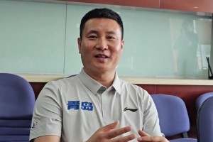 青岛总经理：里斯向开拓者推荐过杨瀚森 随时欢迎里斯回青岛😄