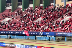 什么情况？河南球迷喊：下课崔康熙！