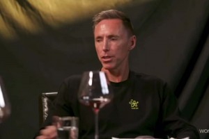 KD：最后5-6秒必须把球给终结者 若让芬尼-史密斯(无冒犯)勉强投三分不好