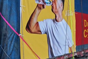 C罗武熊矿公益援助贵州榕江10万瓶水已发车！助榕江早日重建家园