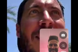 大吉鲁给阿扎尔打视频电话：嘿老宝贝还记得里尔和切尔西嘛🫠