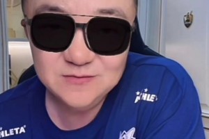 董路：王钰栋到国家队要是一时没有表现好，千万别再骂了