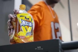 😂有点过分了！艾弗森代言冰红茶，但广告居然都是用AI换脸合成的