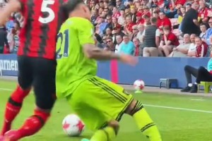 简单粗暴且高效🤣佩佩手把手教学如何单防姆巴佩！