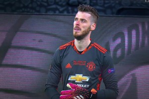 重炮轰门技惊四座！网友：这是C罗展现逆天球感的一球！