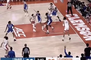 上能领防小后卫，下能顶防大中锋！库珀弗拉格大学防守集锦！