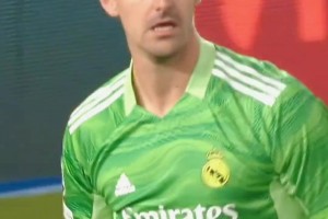 这都能😱？库尔图瓦此前这次神扑，让无数切尔西球迷绝望！