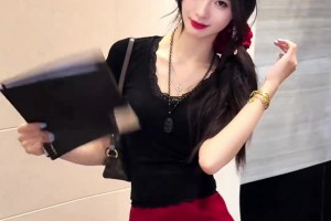 街球女解说盼盼：可惜你不听半点心 也不懂姐的心