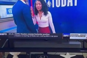 理查德-杰弗森曾在节目中疑似拍女主持人屁股，随后辟谣🤣