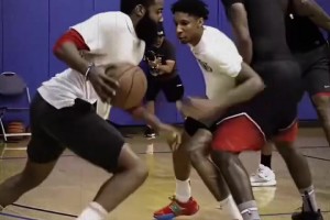 健美运动员？白边统治波多黎各联赛！这身材壮的离谱啊！