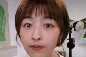 前央视主持杨茗茗：C罗脱衣是真美，健康的肌肉很阳刚😍