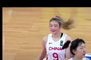 怀念！李梦23年亚洲杯对阵韩国狂砍26分8篮板7助攻