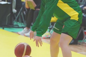 亚洲杯大放异彩！19岁的田中心将是中国女篮未来十年的最大麻烦