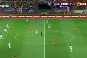 奥斯卡梅开二度😯！云南玉昆3-0领先广州豹