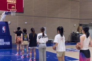 她们拍了几次不重要，我只关心第四个妹子累不累