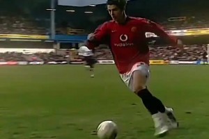 让人眼花缭乱的技巧！年轻时期的边路C罗！观赏性真的高啊！