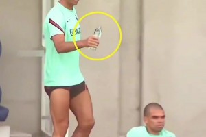 真兄弟啊！C罗和佩佩的兄弟情谊，佩佩你就宠着他吧🤣