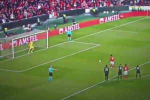 19年不止有阿诺德世纪角球，还有本菲卡横空出世的金童菲利克斯