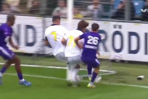 还需磨合~马内横传门前，C罗和菲利克斯抢到一起导致错失空门