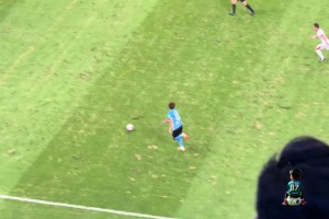 李磊担当啊！球迷看台怒喷塞蒂恩：那个老头都不敢过来，球员别来