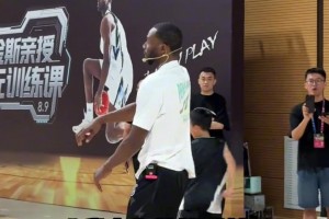 “维金斯带来NBA冠军级别的防守”🏀