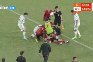 望无大碍！中甲苏州东吴球员胡靖比赛中突然昏厥，救护车紧急进场