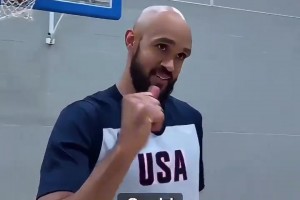 美国男篮训练期间趣事合集:库里和华子扣篮难度一样...