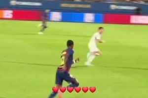 现场实拍：国安远征军回击浙江死忠看台“绿色旗帜，一盘散沙”