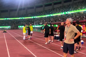 一周5佳球-天王盖地虎！吉鲁转身凌空爆射&U20女足小罗附体