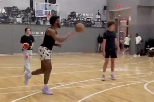 詹家父子仨合练，布朗尼这弹跳越来越变态了