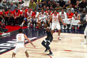 身体素质太劲爆了！重型后卫米切尔国家队集锦！