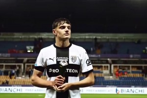 18岁的身体怪兽！利物浦新援带刀后卫来奥尼个人集锦！