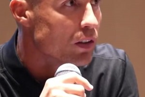 兑现承诺！当年C罗：我想对中国球迷说对不起，我们会回到这的！