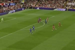 利物浦连丢两球遭扳平！塞梅诺长途奔袭神级一条龙破门梅开二度！