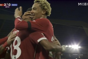 【集锦】英超-埃基蒂克传射基耶萨萨拉赫建功 利物浦4-2伯恩茅斯