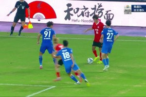 这个转身什么水平？包鼎铭补时上演梅开二度，南通队5-0领先🔥