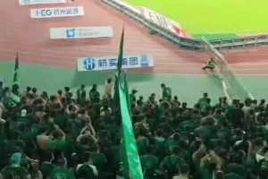 第四个！包鼎铭补时头球破门助南通四球领先连云港🔥