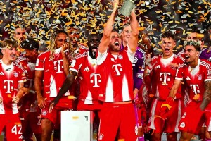 好起来了！拜仁夺得德超杯冠军，32岁凯恩收获职业生涯第二冠