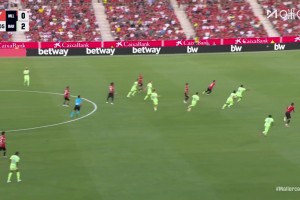 【集锦】西甲-费兰争议破门亚马尔传射建功 巴萨3-0九人马洛卡