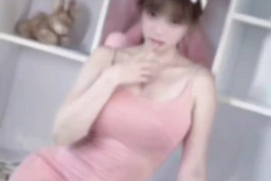 我勒个豆！现在的足球宝贝臂膀这么结实，一看就是会踢球的😍