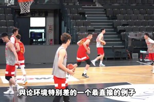 斯科尔斯女儿身材竟如此有料，不由得想让人喊一声：岳父😍