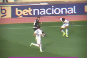 越老越妖！库蒂尼奥轻松晃过防守球员，曾经的巴萨亿元先生！