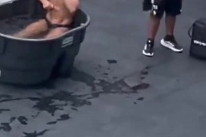 C罗在酒店泡冰桶浴恢复，球迷大声呼喊C罗让球迷保持安静