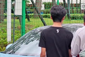 韦世豪的豪车这么多嘛换着开，虽然网上一堆人骂但线下都想签🫠