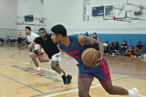 杰伦格林加紧训练，变强壮了。