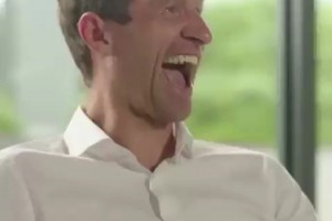 搞笑大王！穆勒对着梅西发出宣言：我将会再次追逐你🤣