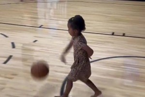 慈父严师🧑‍🏫利拉德指导女儿Kali运球⛹️‍♀️...