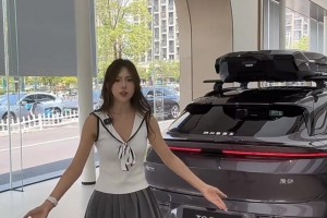 不是，你别不服！她这一套动作下来一口都不喘，要我真得喘一会了