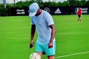 贝克汉姆训练场任意球破门，梅西再不复出就没他位置了🤣